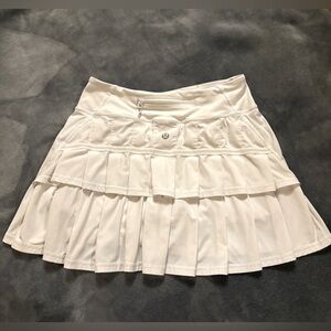 White Lululemon Size 2 tall Pace-Setter Skirt (Flawed)